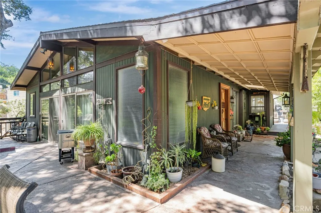 1126 Katherine Road, Simi Valley, California 93063 home-pic-2