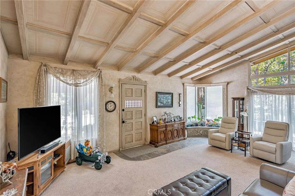 1126 Katherine Road, Simi Valley, California 93063 home-pic-10