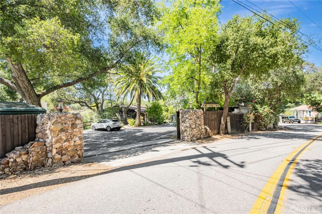1126 Katherine Road, Simi Valley, California 93063 home-pic-64