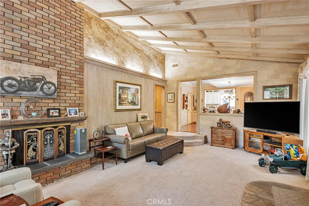 1126 Katherine Road, Simi Valley, California 93063 home-pic-7