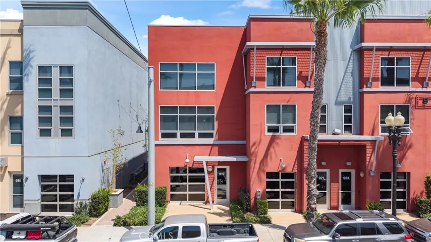 Enjoy the best of both worlds with a modern live/work loft that gives you the freedom to run your business downstairs while living in comfort upstairs.