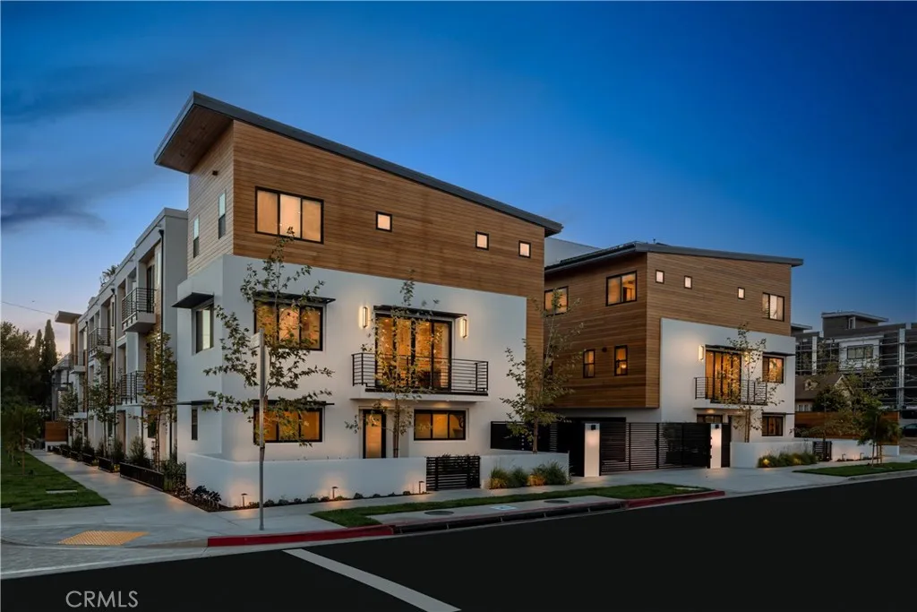 1567 Hi Point St, Los Angeles, California 90035 home-pic-1