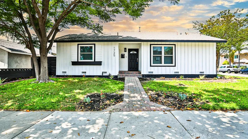 1725 W Beacon Avenue, Anaheim, California 92804