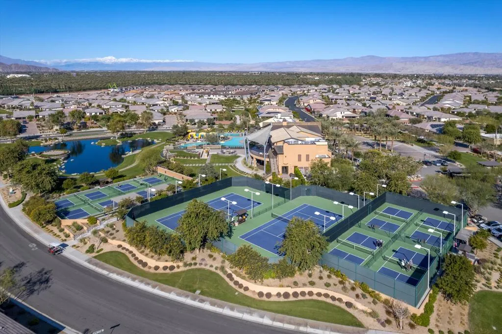 51673 Harmony Court, Indio, California 92201 home-pic-37