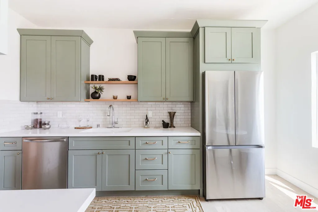 1574 S Hayworth Avenue, Los Angeles, California 90035 home-pic-13