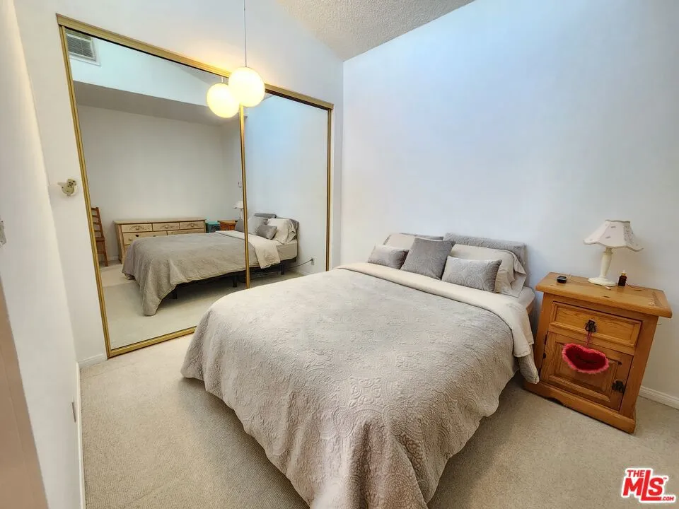 8130 Grimsby Avenue, Los Angeles, California 90045 home-pic-21