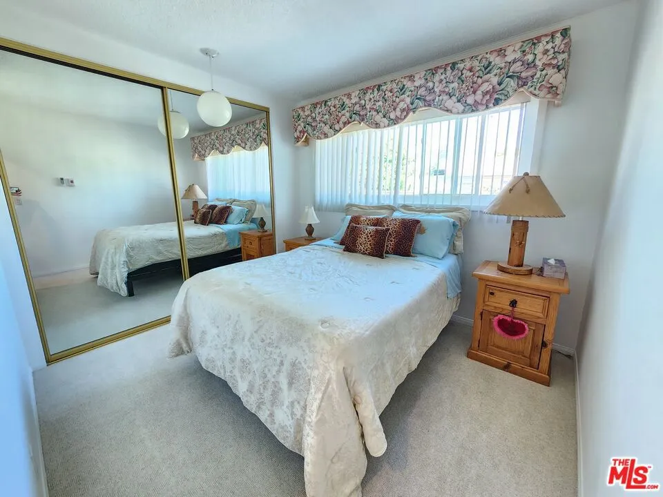 8130 Grimsby Avenue, Los Angeles, California 90045 home-pic-20