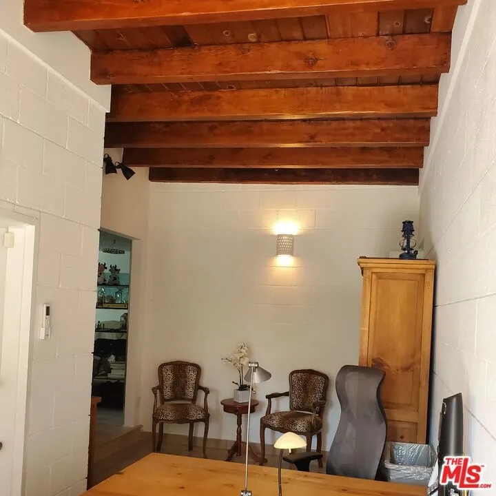 8130 Grimsby Avenue, Los Angeles, California 90045 home-pic-23