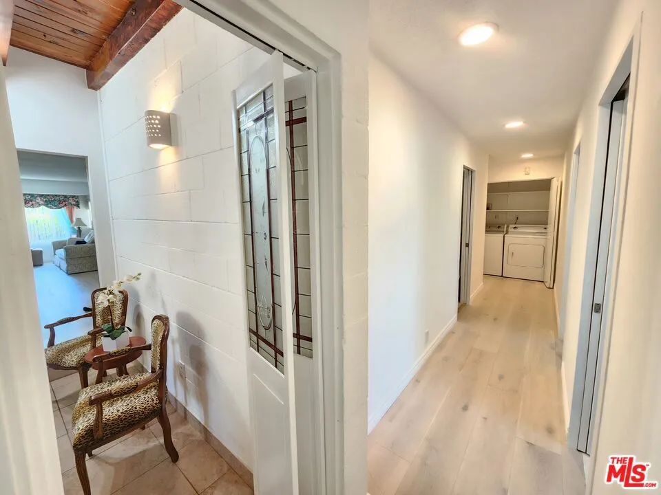 8130 Grimsby Avenue, Los Angeles, California 90045 home-pic-5