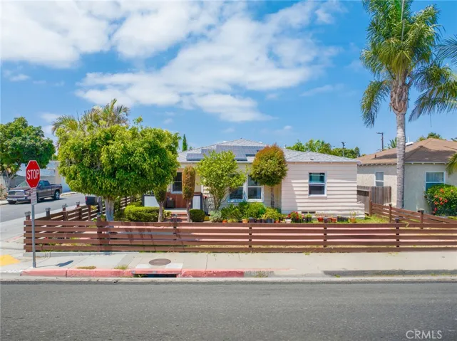 1335 W Burnett Street, Long Beach, California 90810