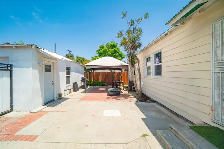 1335 W Burnett Street, Long Beach, California 90810