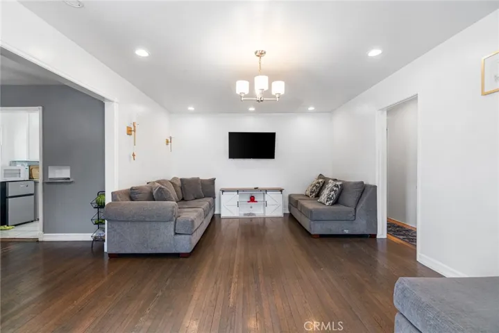 1335 W Burnett Street, Long Beach, California 90810