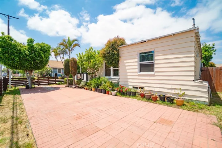 1335 W Burnett Street, Long Beach, California 90810