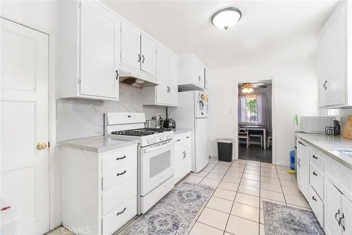 Kitchen 1
