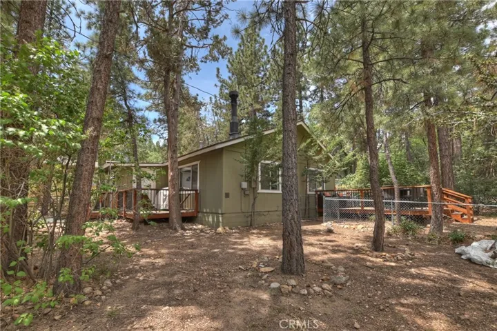 248 Maple Lane, Sugarloaf, California 92386
