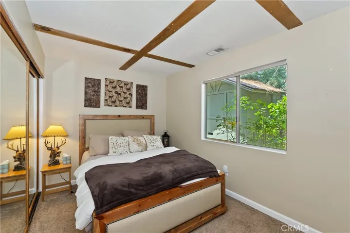 248 Maple Lane, Sugarloaf, California 92386