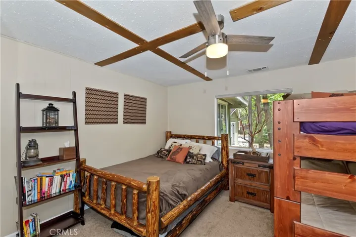 248 Maple Lane, Sugarloaf, California 92386