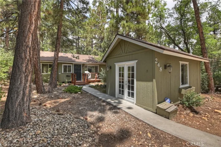 248 Maple Lane, Sugarloaf, California 92386