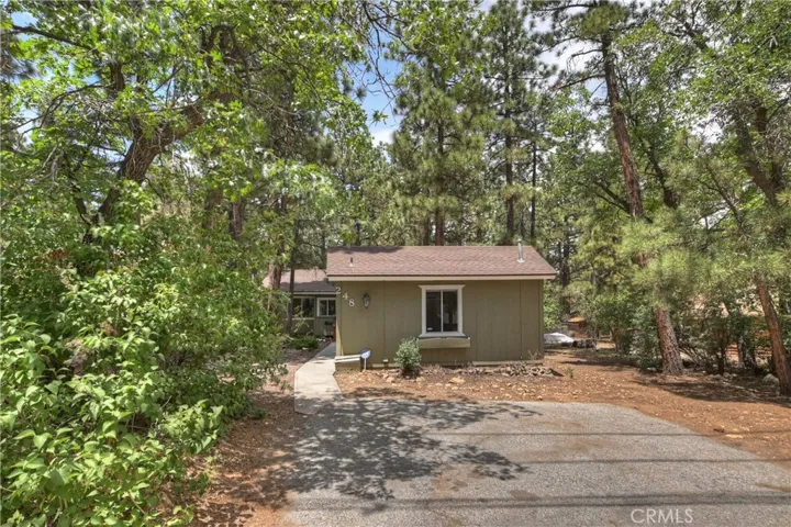 248 Maple Lane, Sugarloaf, California 92386