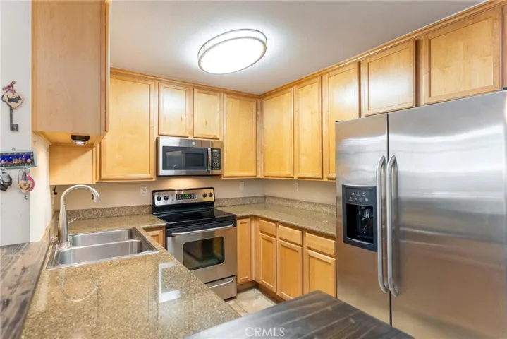 Rich cabinetry/Quality cabinetry/Granite