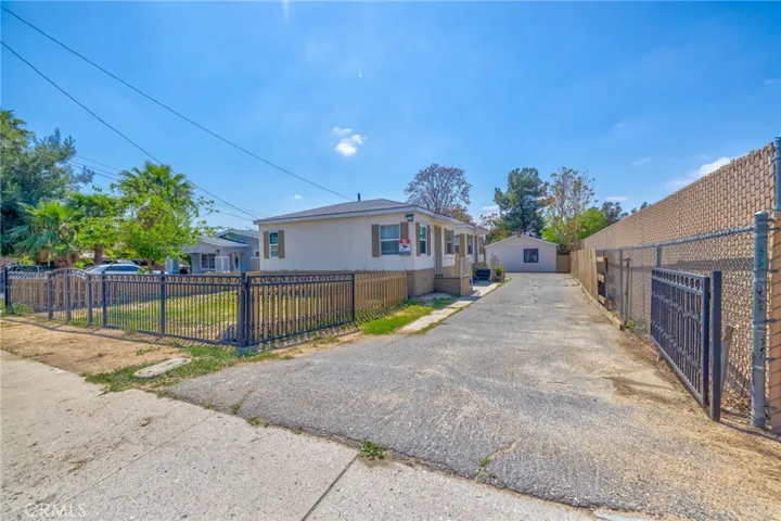 164 S Santa Fe Avenue, San Jacinto, California 92583