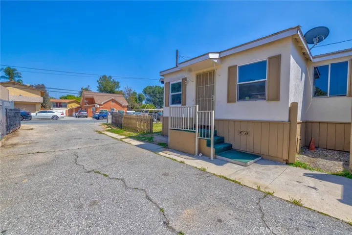 164 S Santa Fe Avenue, San Jacinto, California 92583