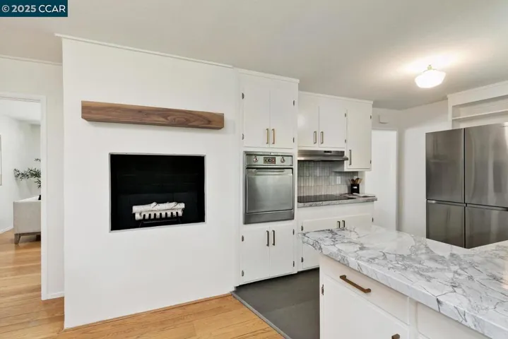 4222 Aberfoil Ave, Oakland, California 94605