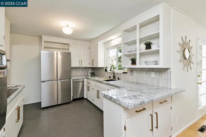 4222 Aberfoil Ave, Oakland, California 94605