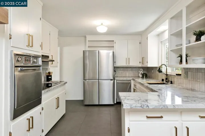 4222 Aberfoil Ave, Oakland, California 94605