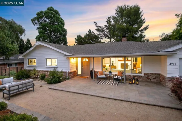 4222 Aberfoil Ave, Oakland, California 94605
