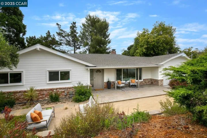 4222 Aberfoil Ave, Oakland, California 94605