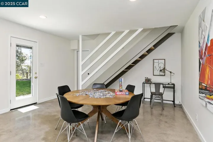 4222 Aberfoil Ave, Oakland, California 94605