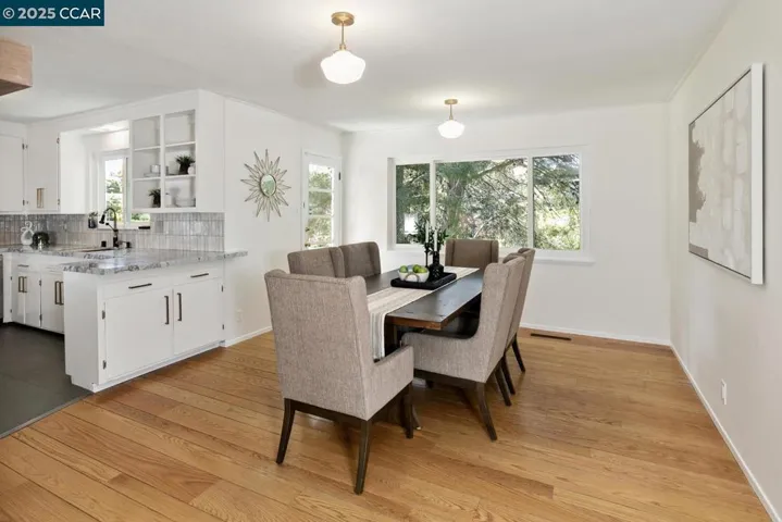 4222 Aberfoil Ave, Oakland, California 94605