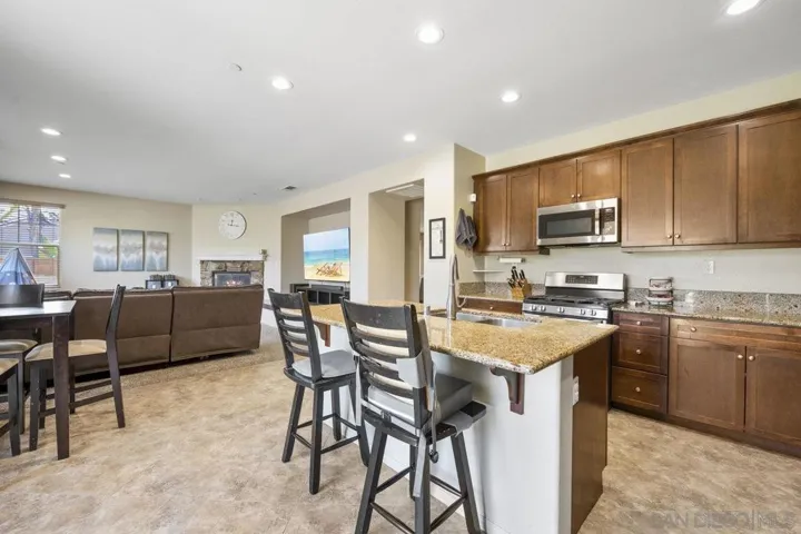2928 Burnet Dr, Escondido, California 92027