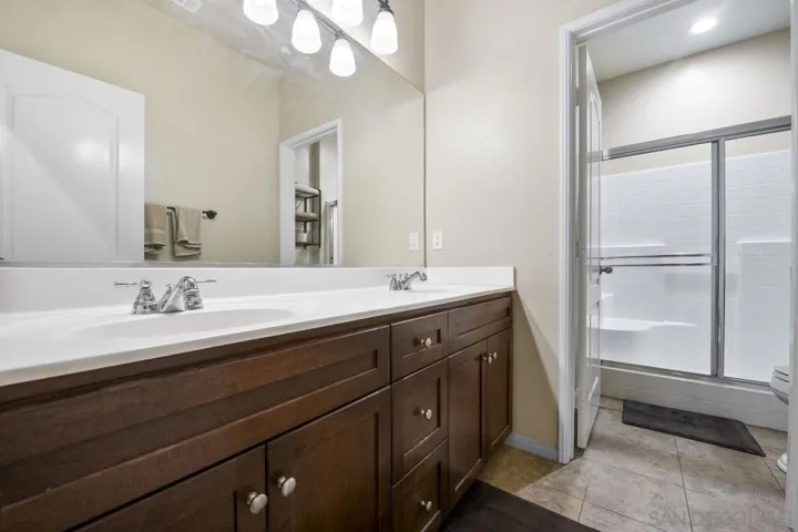 2928 Burnet Dr, Escondido, California 92027
