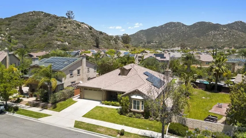 2928 Burnet Dr, Escondido, California 92027