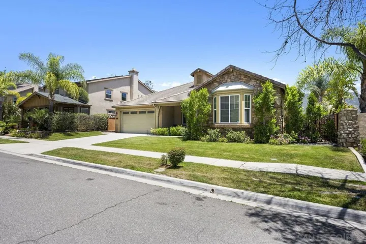 2928 Burnet Dr, Escondido, California 92027