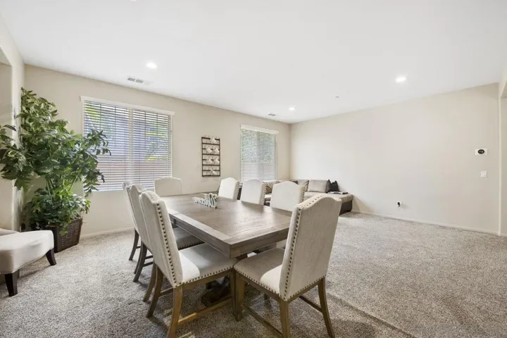 2928 Burnet Dr, Escondido, California 92027