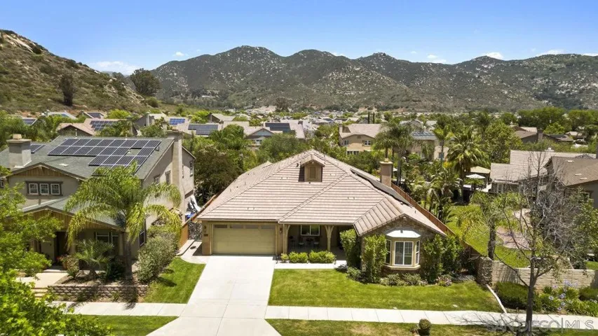 2928 Burnet Dr, Escondido, California 92027