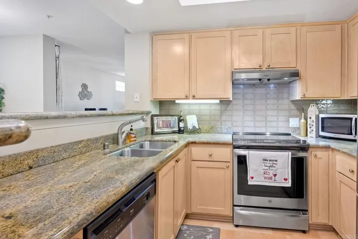 2400 5th Avenue 225, San Diego, California 92101