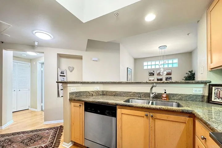 2400 5th Avenue 225, San Diego, California 92101