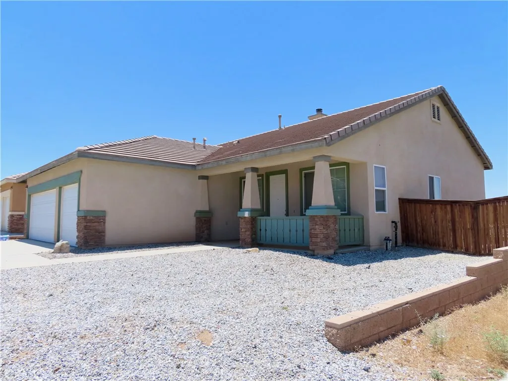 13668 Sandpiper Place, Victorville, California 92392 home-pic-54