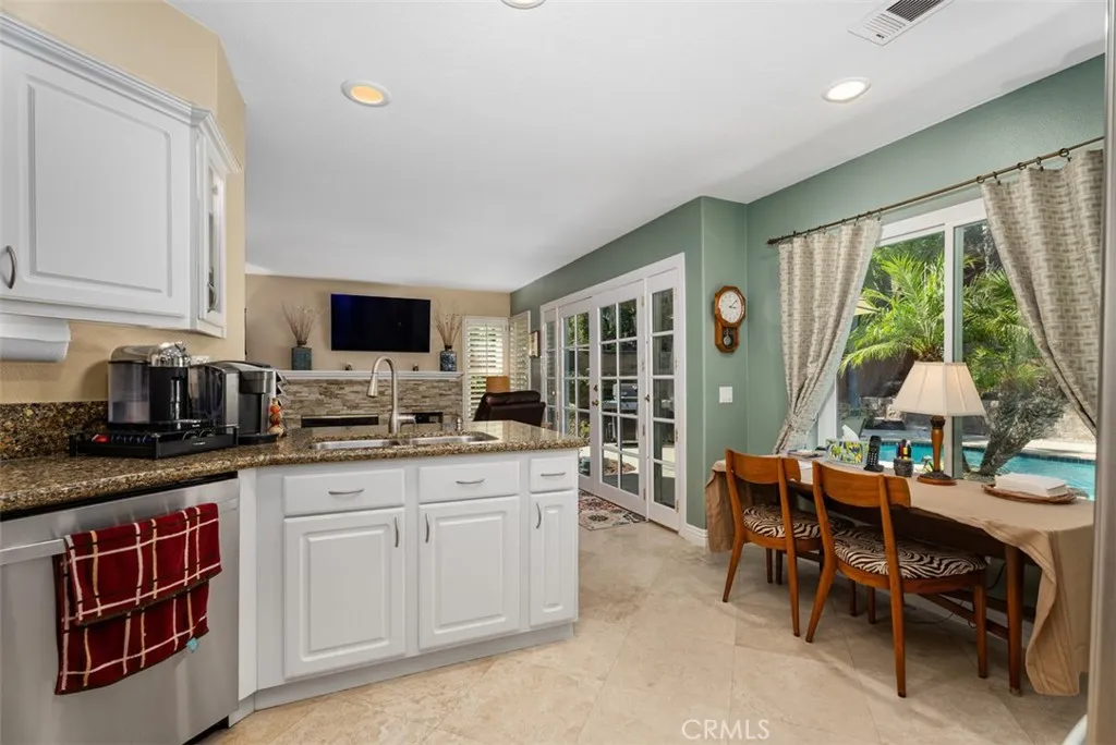 29 Chisholm Trail, Trabuco Canyon, California 92679 home-pic-12