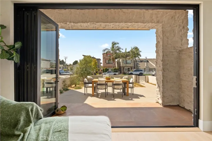 506 12th, Huntington Beach, California 92648