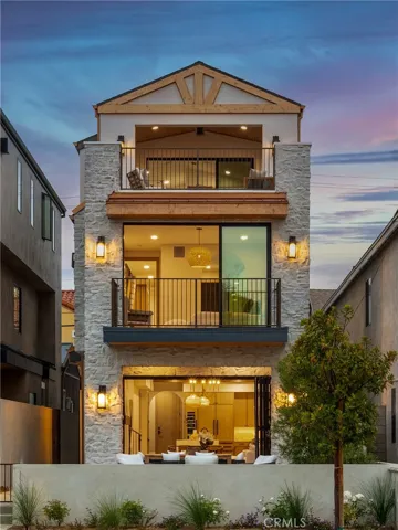 506 12th, Huntington Beach, California 92648