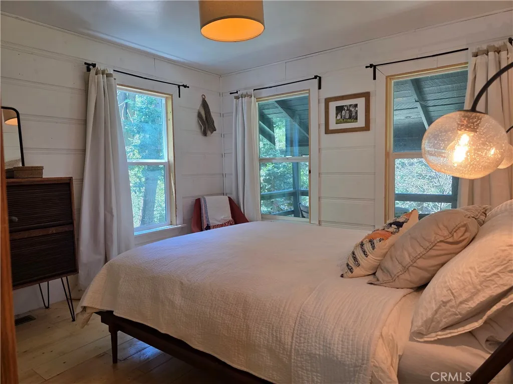 606 Crest Estates Drive, Lake Arrowhead, California 92352 home-pic-12