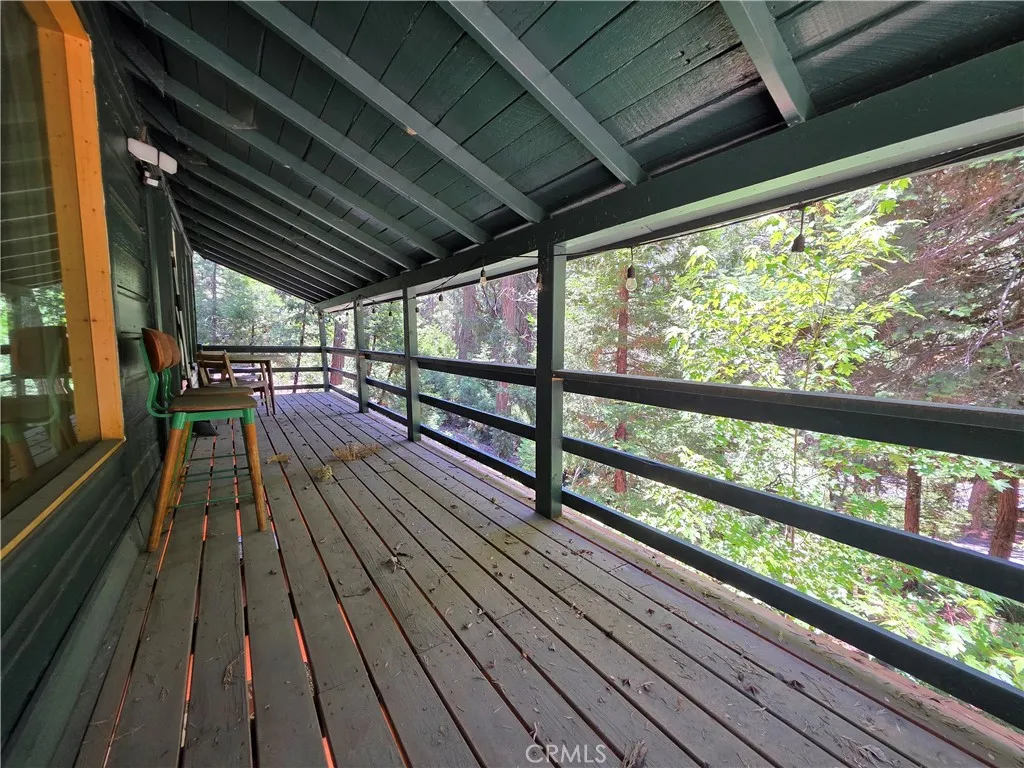 606 Crest Estates Drive, Lake Arrowhead, California 92352 home-pic-15