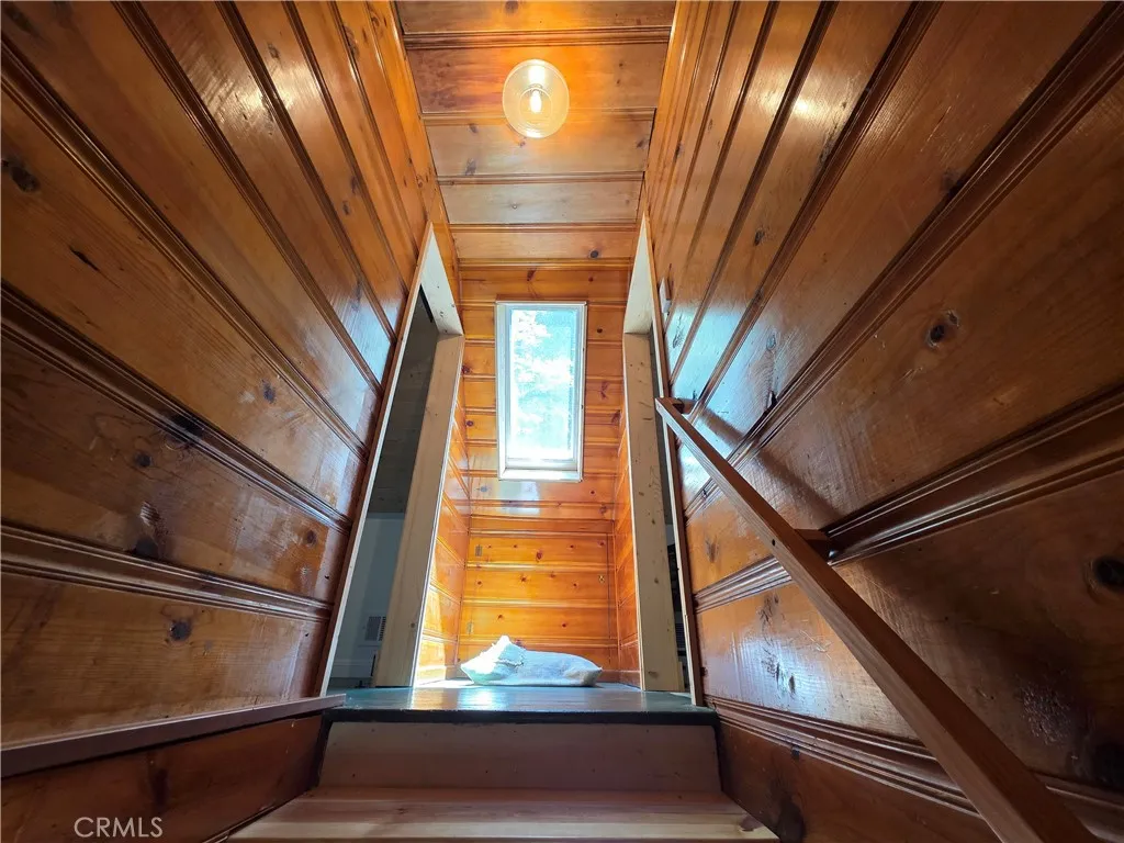 606 Crest Estates Drive, Lake Arrowhead, California 92352 home-pic-23