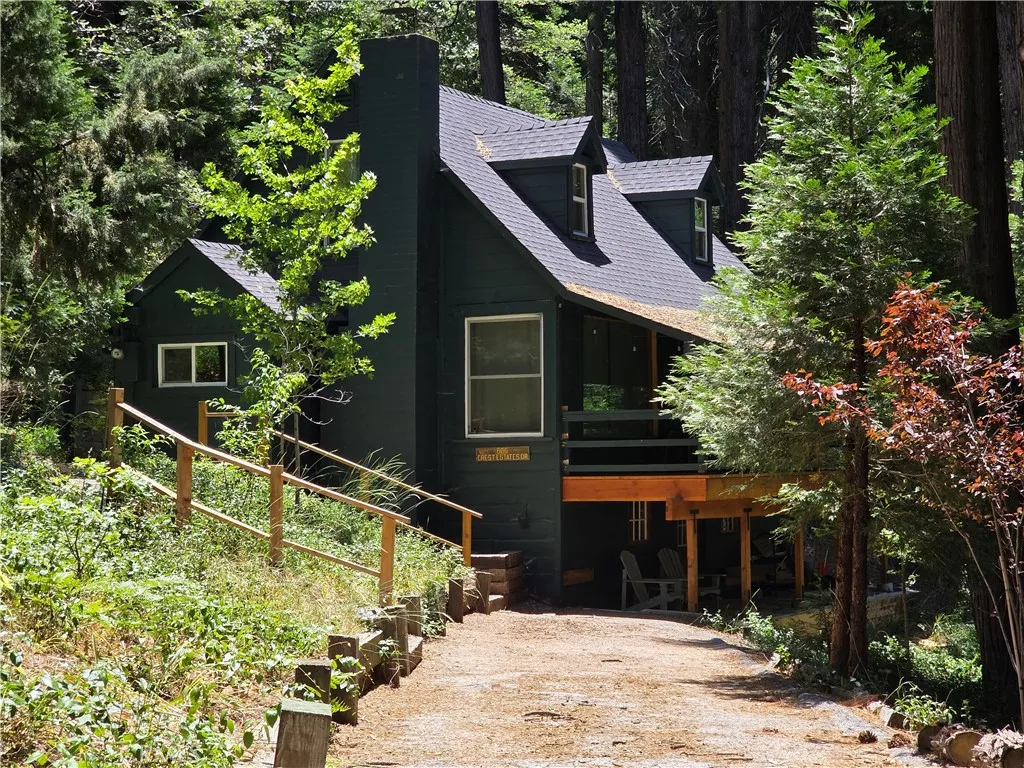 606 Crest Estates Drive, Lake Arrowhead, California 92352 home-pic-2