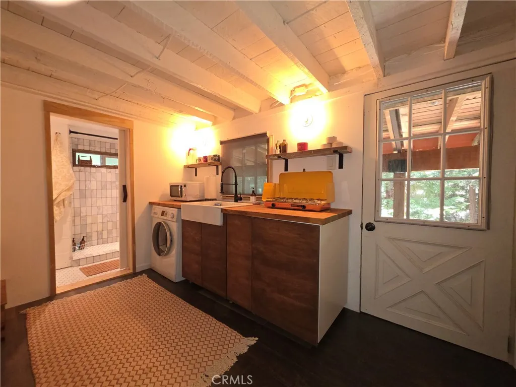 606 Crest Estates Drive, Lake Arrowhead, California 92352 home-pic-25